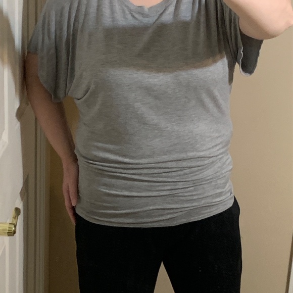 Legging Shirt with Flowy Sleeves - Picture 2 of 8